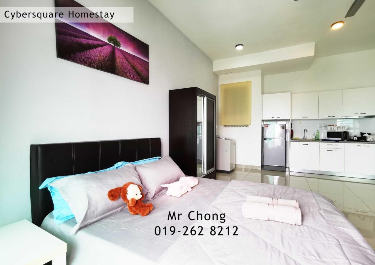 Cybersqaure Studio Suites With Netfilx @10 Min Walking Distance To Mcd Кіберджая Екстер'єр фото