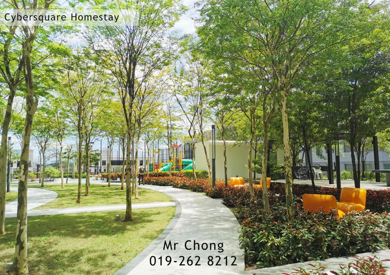 Cybersqaure Studio Suites With Netfilx @10 Min Walking Distance To Mcd Кіберджая Екстер'єр фото