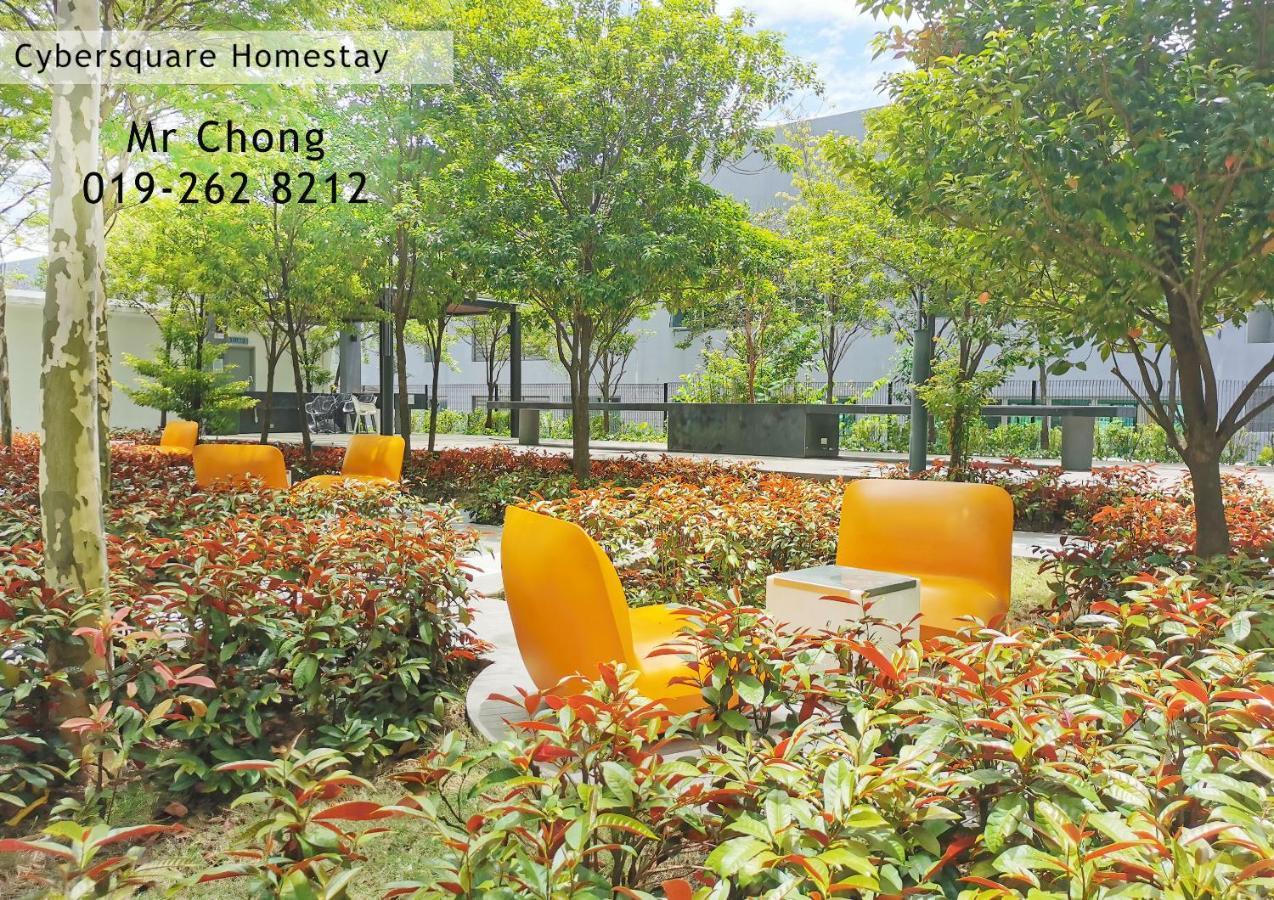 Cybersqaure Studio Suites With Netfilx @10 Min Walking Distance To Mcd Кіберджая Екстер'єр фото